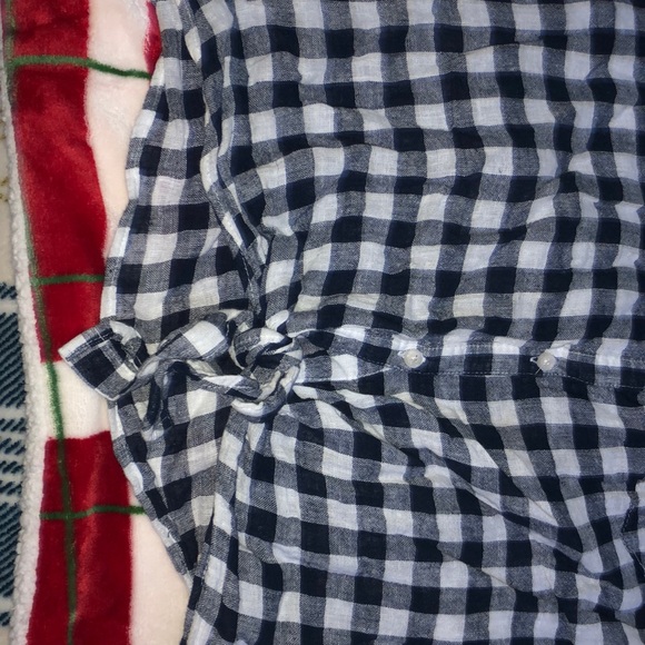 Dark blue crop top flannel w knot - Picture 3 of 5